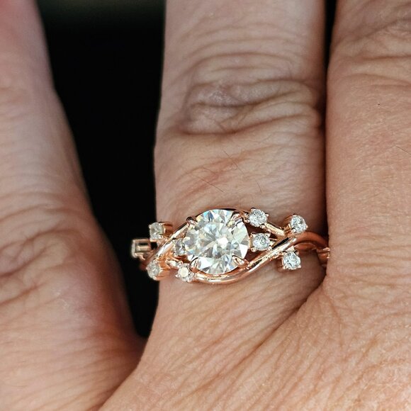 Stunning Moissanite and rose gold over sterling silver ring - Picture 6 of 9